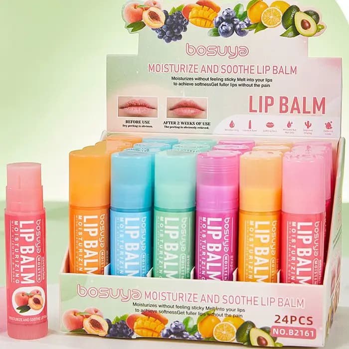 Assortiment de baumes à lèvres à saveur de fruits