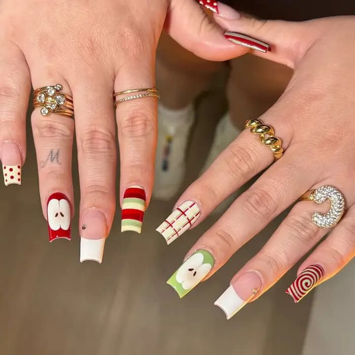 24 pièces doux Cool Style français faux ongles vague Point fleur conceptions épicé fille presse